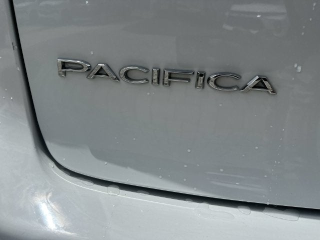 2024 Chrysler Pacifica Touring