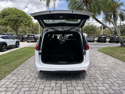 2024 Chrysler Pacifica Touring