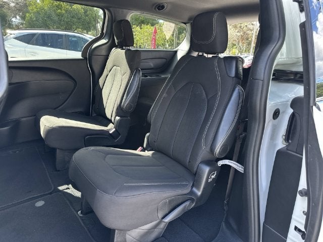 2024 Chrysler Pacifica Touring