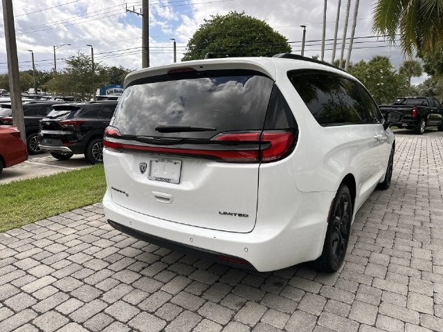 2025 Chrysler Pacifica Limited