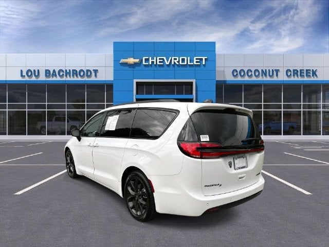 2025 Chrysler Pacifica Limited