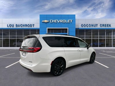 2025 Chrysler Pacifica Limited