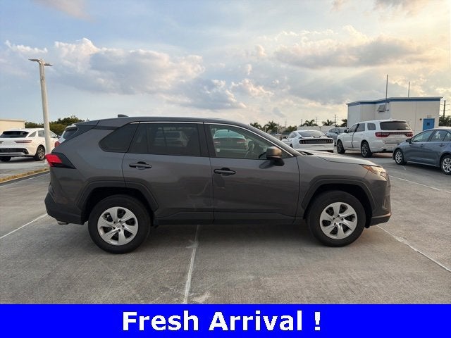 2025 Toyota RAV4 LE