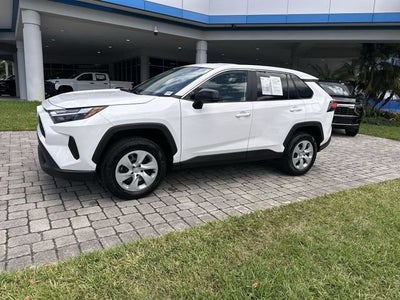 2024 Toyota RAV4 LE