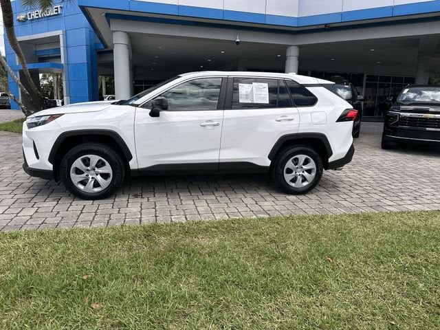 2024 Toyota RAV4 LE
