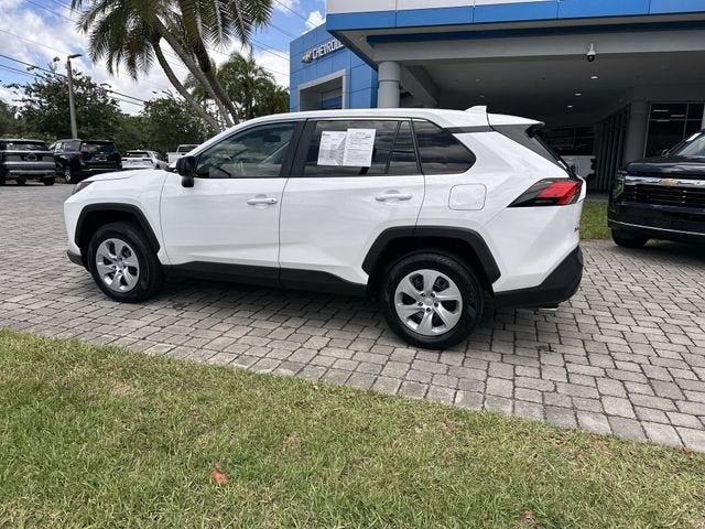 2024 Toyota RAV4 LE