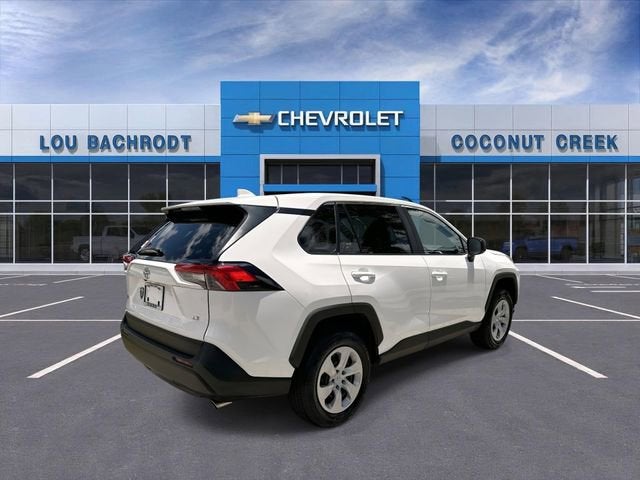 2024 Toyota RAV4 LE