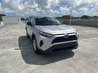 2025 Toyota RAV4 LE