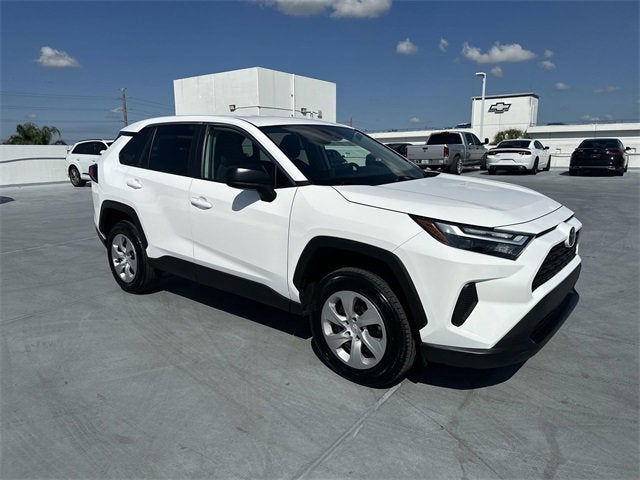 2025 Toyota RAV4 LE