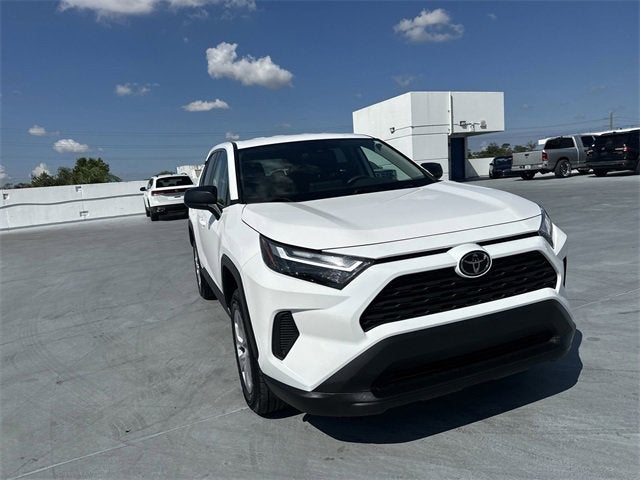 2025 Toyota RAV4 LE