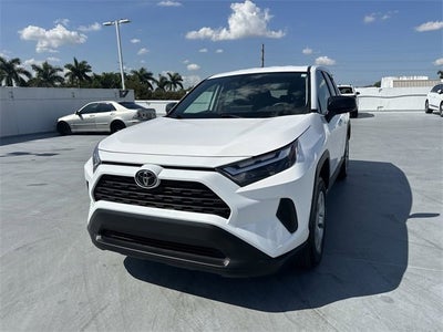2025 Toyota RAV4 LE