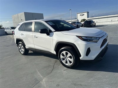 2025 Toyota RAV4 LE