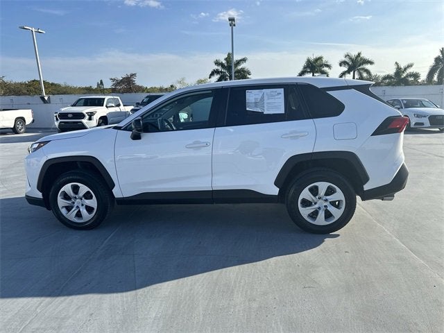 2025 Toyota RAV4 LE