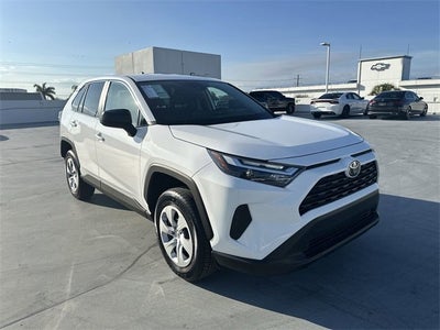 2025 Toyota RAV4 LE