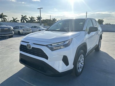 2025 Toyota RAV4 LE