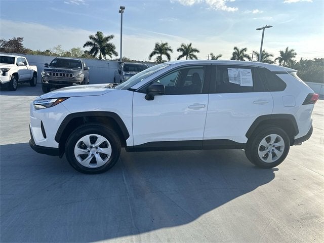 2025 Toyota RAV4 LE