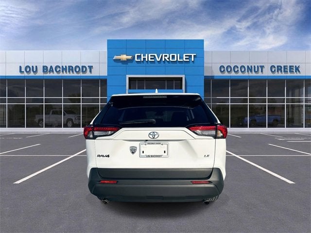 2025 Toyota RAV4 LE