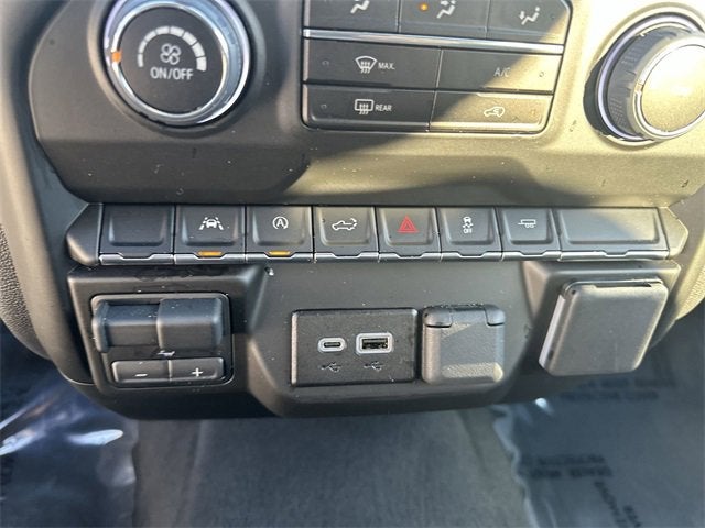 2025 Chevrolet Silverado 1500 Custom