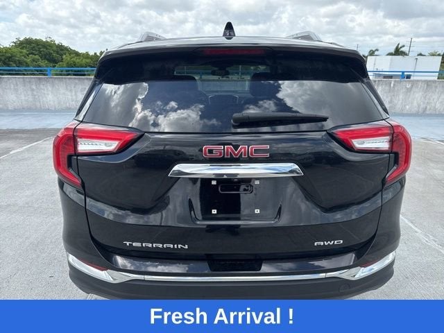 2024 GMC Terrain SLT