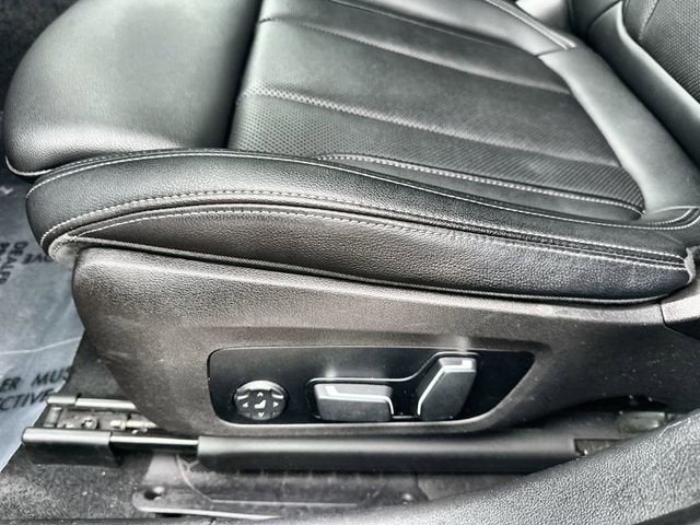 2024 BMW 3 Series 330i