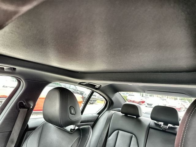 2024 BMW 3 Series 330i