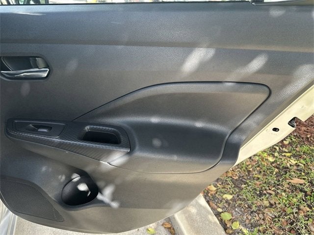 2023 Nissan Versa SV