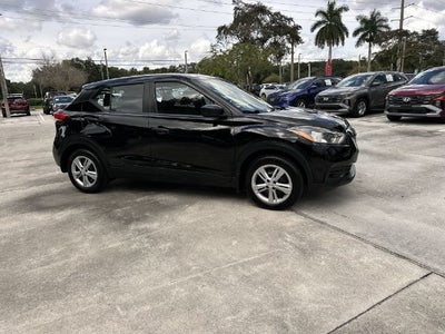 2020 Nissan Kicks S