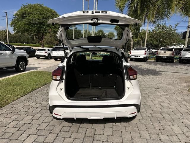2024 Nissan Kicks S