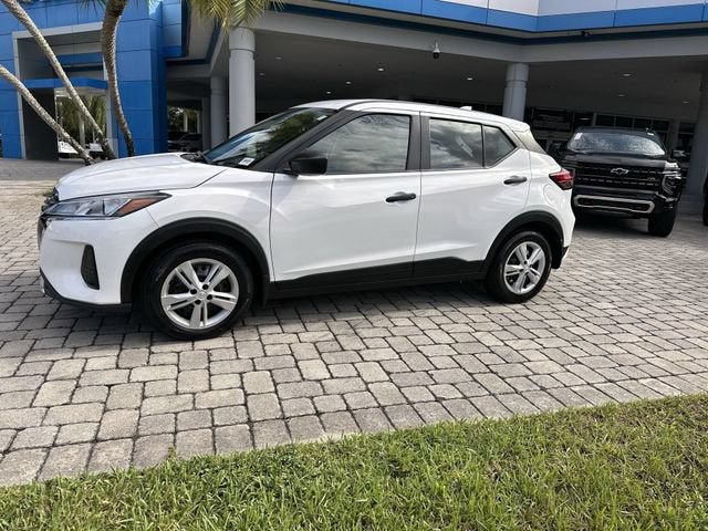 2024 Nissan Kicks S