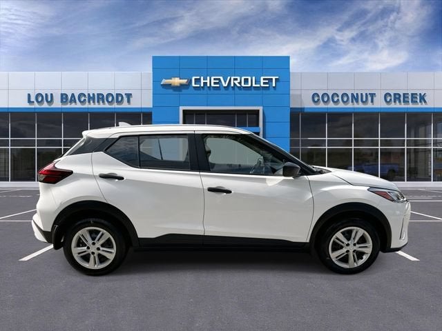 2024 Nissan Kicks S