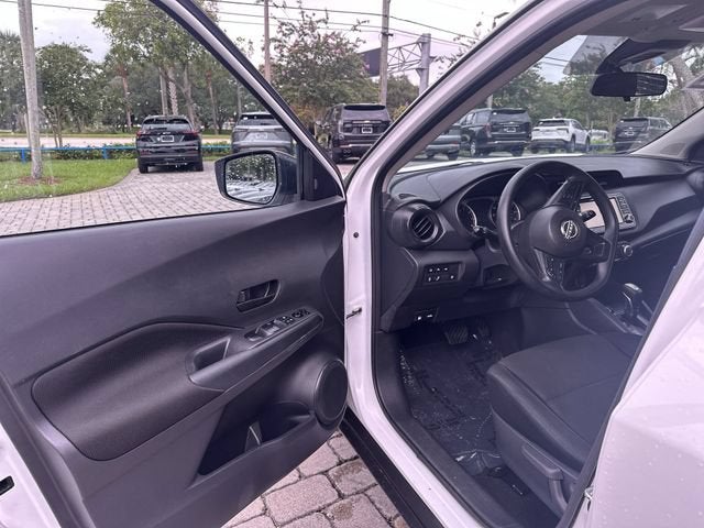 2024 Nissan Kicks S