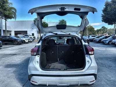 2023 Nissan Kicks SV