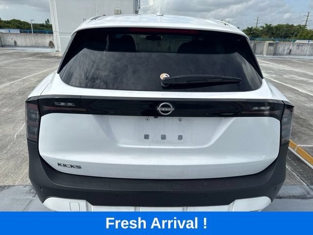 2025 Nissan Kicks SV