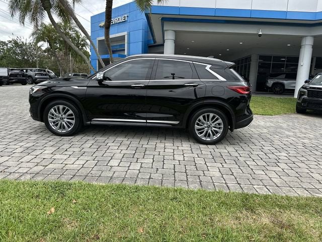 2023 INFINITI QX50 LUXE