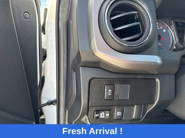 2022 Toyota Tacoma 2WD SR5