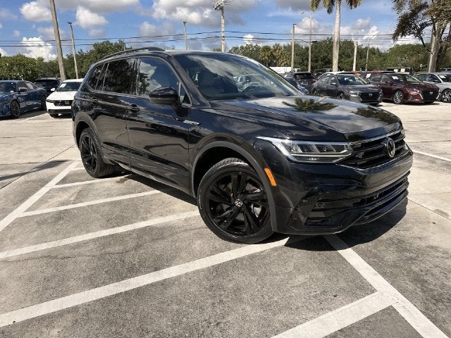 2023 Volkswagen Tiguan SE R-Line Black