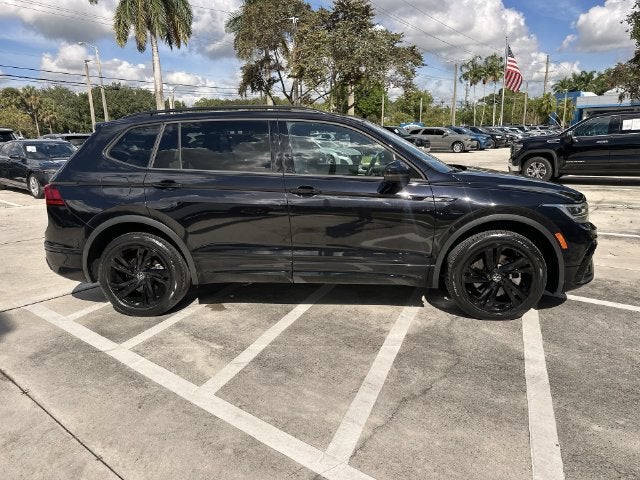 2023 Volkswagen Tiguan SE R-Line Black