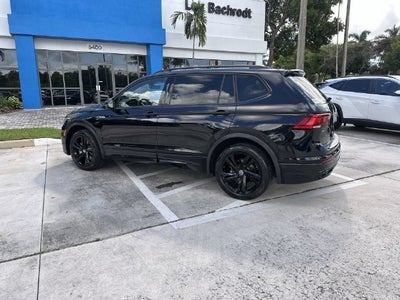 2023 Volkswagen Tiguan SE R-Line Black