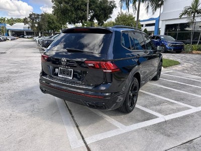 2023 Volkswagen Tiguan SE R-Line Black