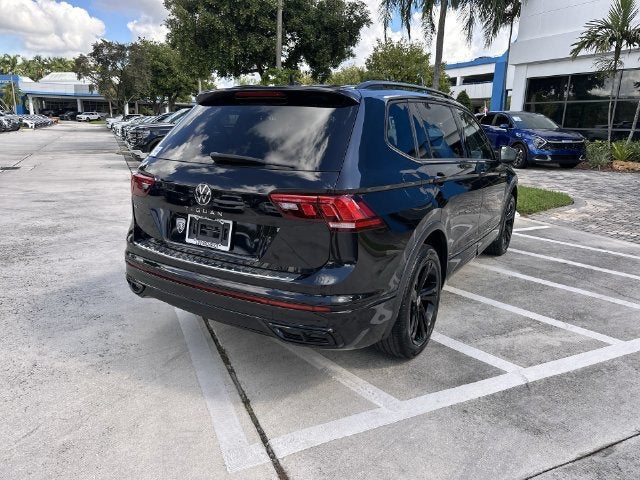 2023 Volkswagen Tiguan SE R-Line Black