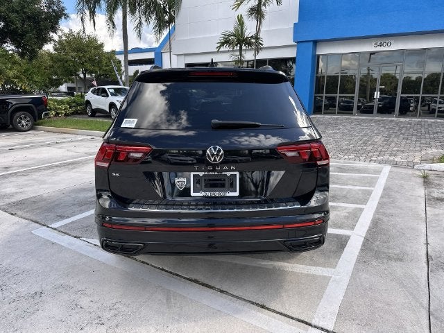 2023 Volkswagen Tiguan SE R-Line Black