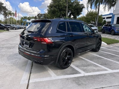 2023 Volkswagen Tiguan SE R-Line Black