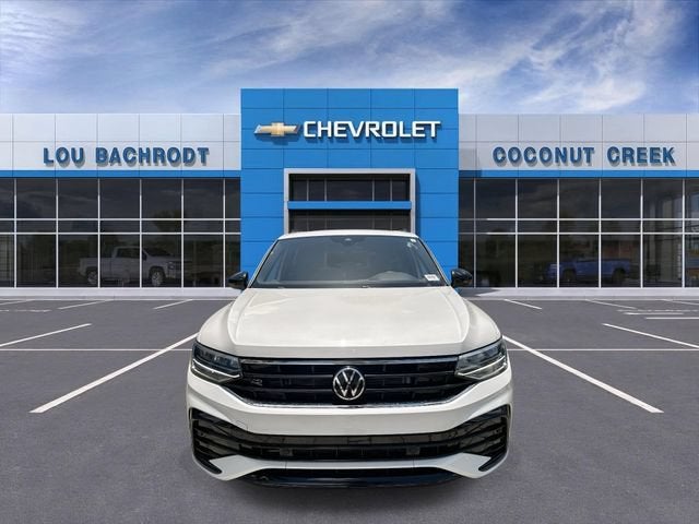 2023 Volkswagen Tiguan SE R-Line Black