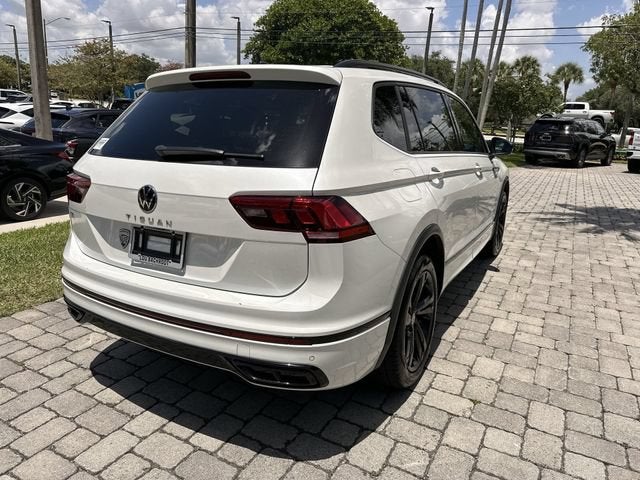 2023 Volkswagen Tiguan SE R-Line Black