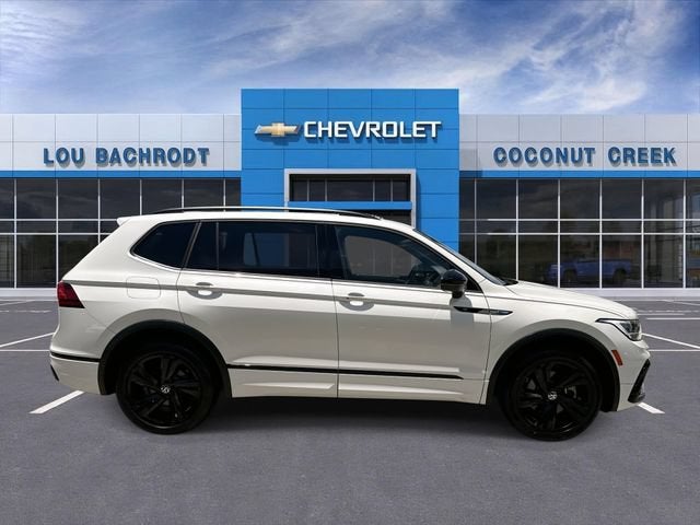 2023 Volkswagen Tiguan SE R-Line Black