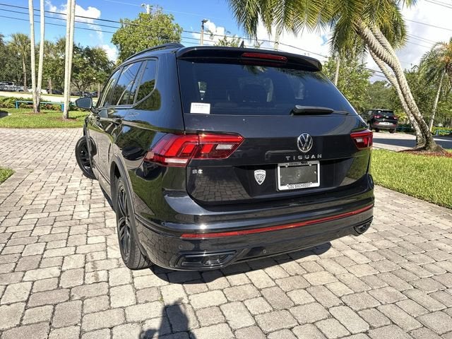 2022 Volkswagen Tiguan SE R-Line Black