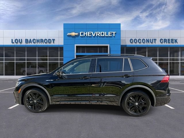 2022 Volkswagen Tiguan SE R-Line Black