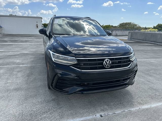 2022 Volkswagen Tiguan SE R-Line Black