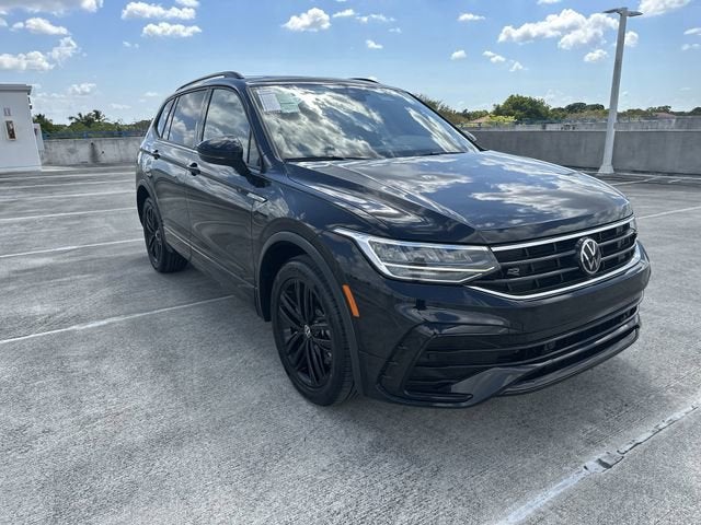 2022 Volkswagen Tiguan SE R-Line Black