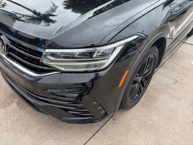 2022 Volkswagen Tiguan SE R-Line Black